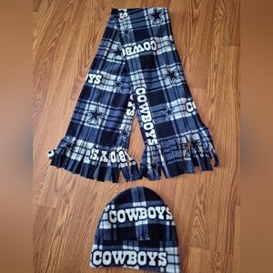 NFL Cowboys Black and White Scarf and Beanie Set